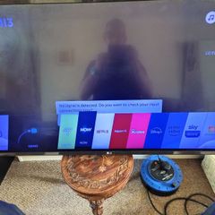 LG 43 Smart Broken