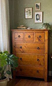 Chest of drawers