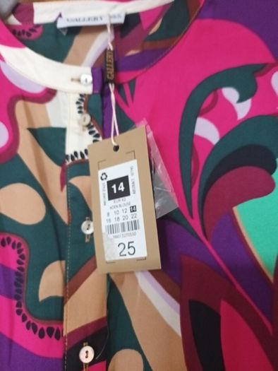 Gallery  Abstract  Colour Long Sleeved  Blouse.  Size.14