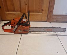 Tanaka EVC-4501 chainsaw