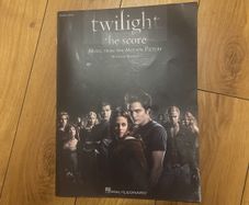 Carter Burwell Twilight The Score (Piano Solo) Pf: Music from the Motion Picture Paperback