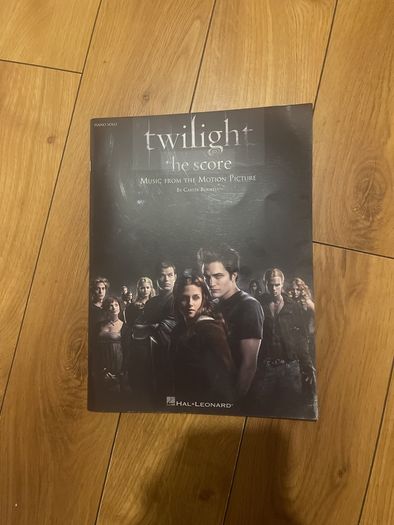 Carter Burwell Twilight The Score (Piano Solo) Pf: Music from the Motion Picture Paperback