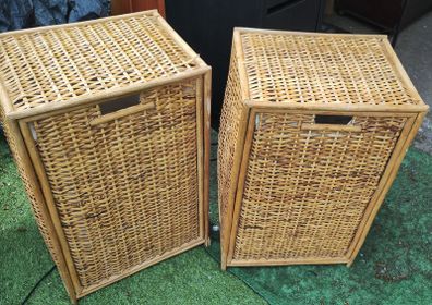Pair of Wicker Clothes baskets (26240)