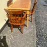 kitchen table and chairs Image 2