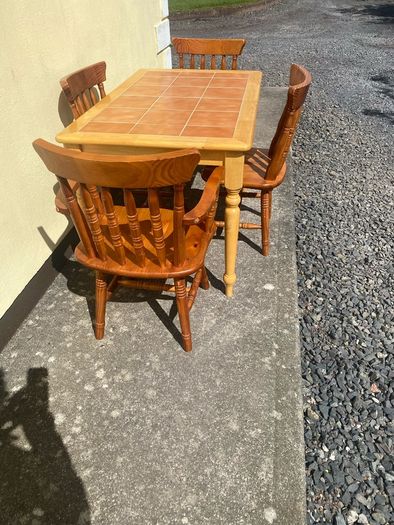 kitchen table and chairs