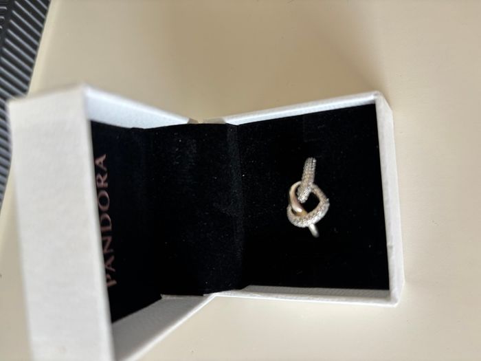 Pandora Womens Silver Crossover Sparkly Ring- Size 58 Brand New