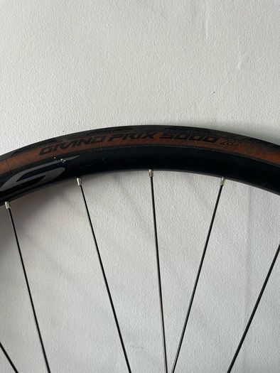 28" Road Bike wheel set (Shimano / Continental)