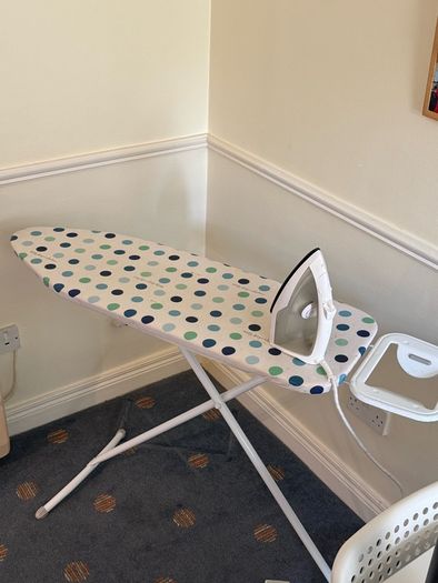 Ironing board + Iron