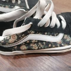 vans trainers