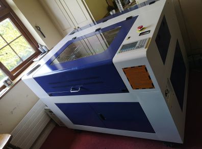 CO2 laser cutter engraver