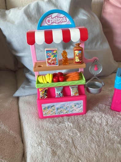 Barbie - Chelsea shop