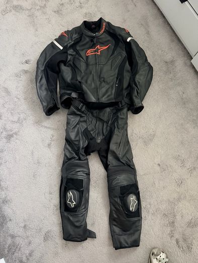 Alpinestars Tech Leather Jacket & Missile V2 Leather Pants - Matching 2-Piece Suit - Excellent Condition