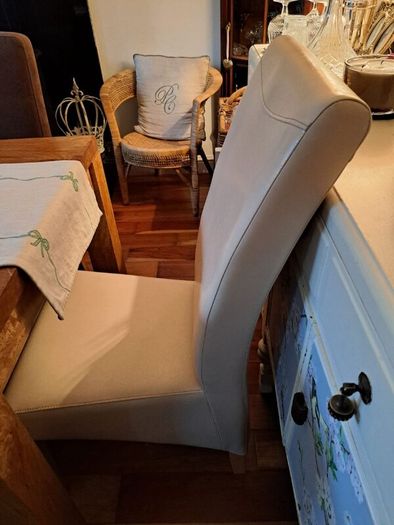Dining room set of table and chairs