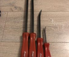snap on pry bars
