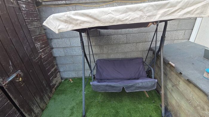 Garden swing Free
