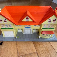 Vintage Oh Penny doll house