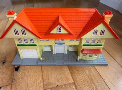 Vintage Oh Penny doll house