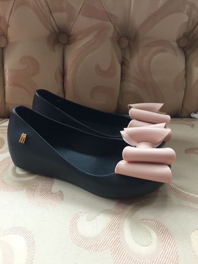 Mini Melissa's