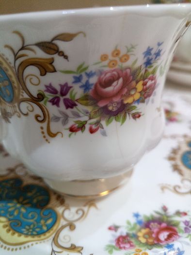 Vintage Royal Albert " Berkeley"  22 pieces Tea Set Fine Bone China