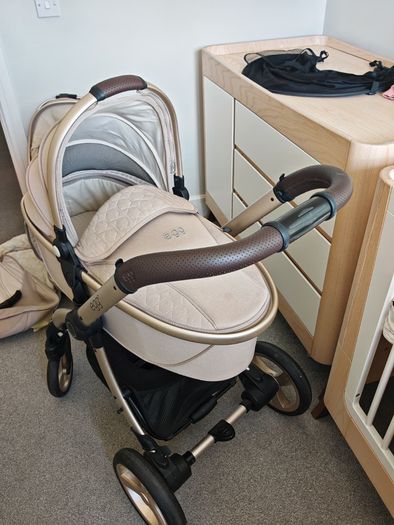 Egg2 travel system