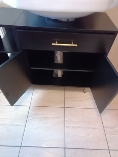Undersink bathroom vanity