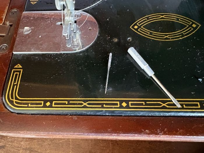 Vintage Singer 99k sewing machine