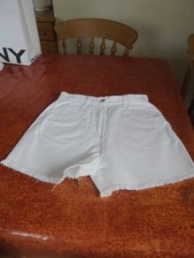 Ladies White Cotton Shorts for Sale
