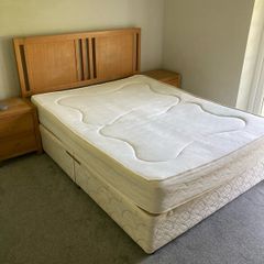king size bed / head board/ 2 x lockers