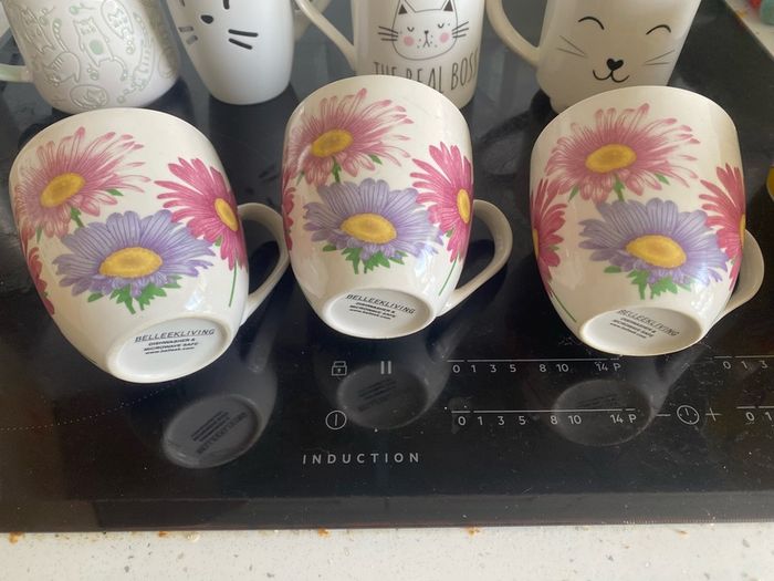 free tea /coffee mugs cups