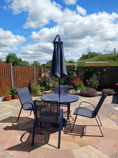 Matching table a chairs