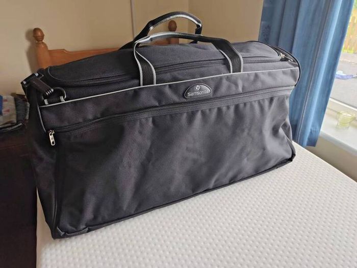 Large Samsonite Duffel Bag 75l