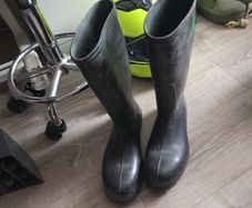 safety wellies
