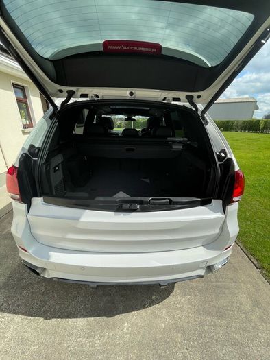 2016 BMW X5 xDrive40e m Sport - High Spec