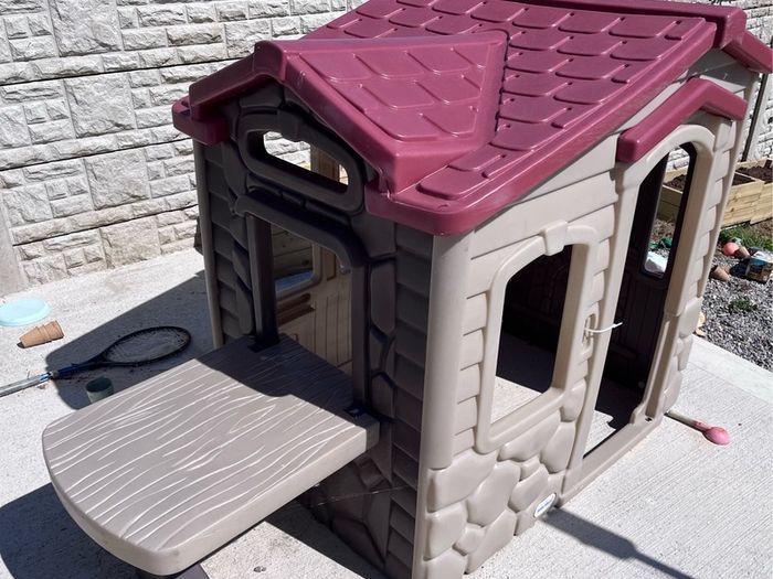 Little Tikes Playhouse & Slide