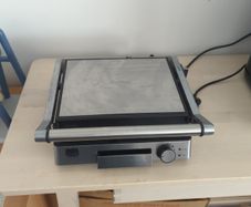 Electric grill panini press