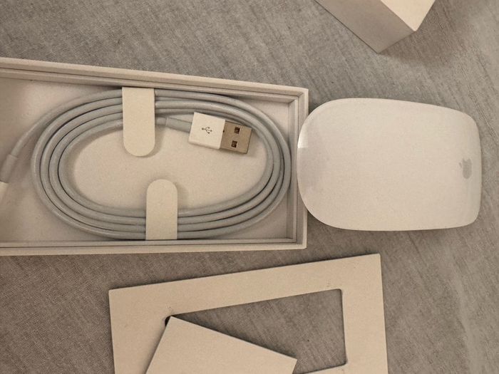 MacBook Air M1 13.3 with Magic Mouse boxed