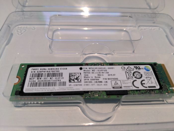 Samsung Mz-vlv512d - 512gb M.2 Pcie Nvme 2280 Tlc 3d-nand Ssd