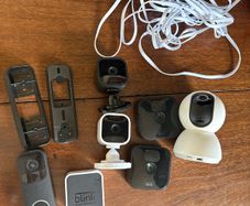 Blink doorbell+4 cameras+sync module+ xomi camera
