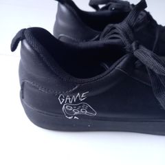 Girls trainers