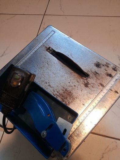 Wet tile cutter 600w excellent cond