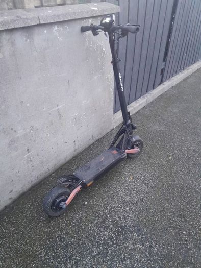 electric scooter