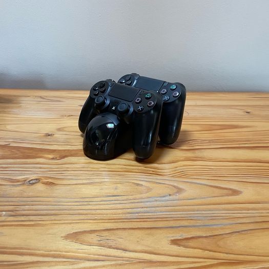 ps4 controllers dock charger