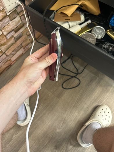 Wahl detailer and stand