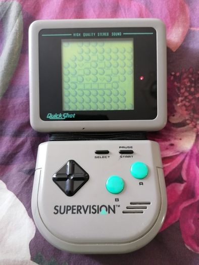 console retro Watara 1992