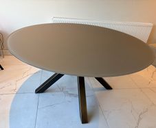 Dining Table round