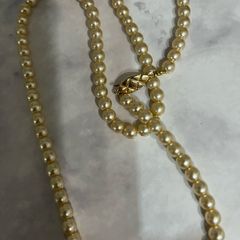 pearl necklace