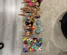 toys