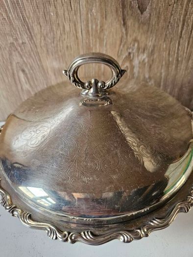 Vintage  Oneida Silverplate Casserole Dish