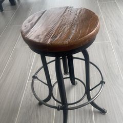Adjustable rustic wooden bar stools