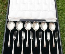 Antique Vintage Forks And Spoons Set Silver Plated, in Original Case